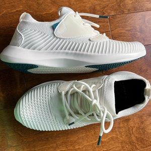 White waterproof knit sneaker for men